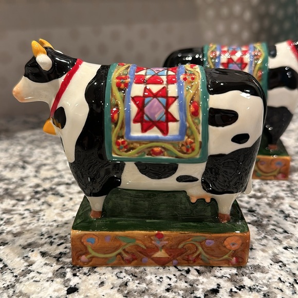 Jim shore cow salt and pepper shakers - Picture 3 of 7